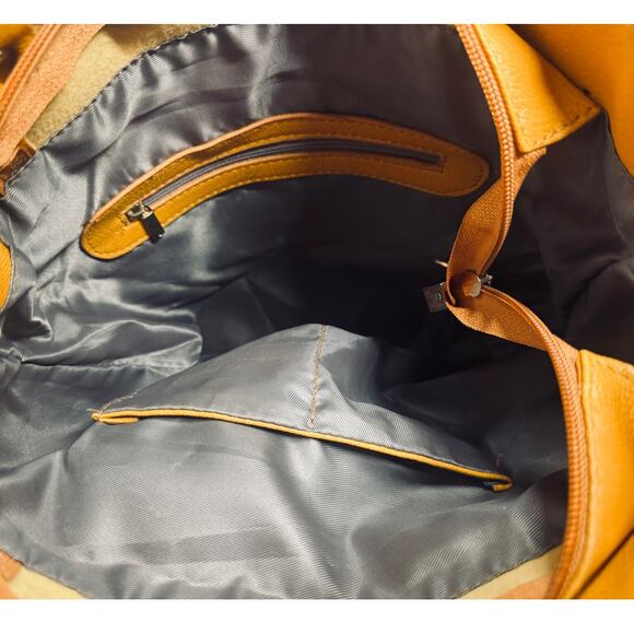 Brown Vegan fringe purse - Picture 2 of 4